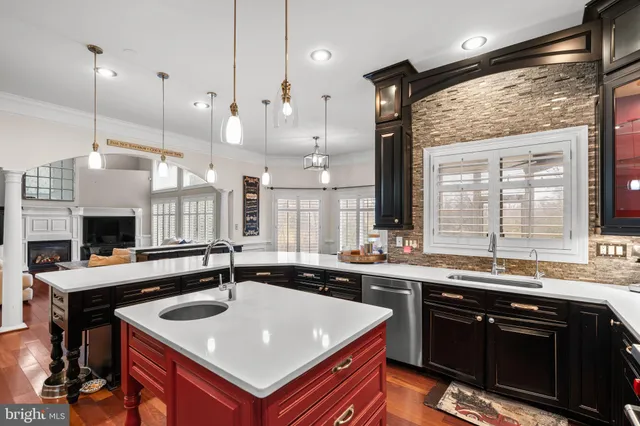 $1,799,000 | 16503 Loneoak Place, Hamilton, VA 20158