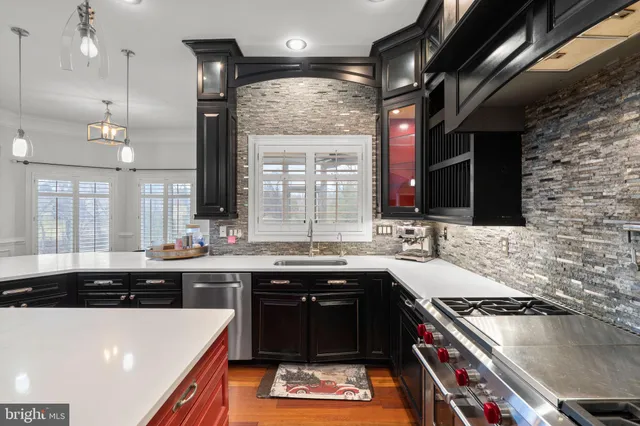 $1,799,000 | 16503 Loneoak Place, Hamilton, VA 20158