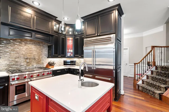 $1,799,000 | 16503 Loneoak Place, Hamilton, VA 20158