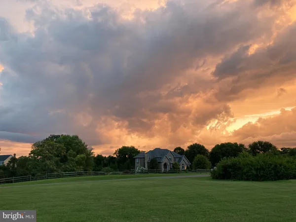 $1,499,000 | 16503 Loneoak Place, Hamilton, VA 20158
