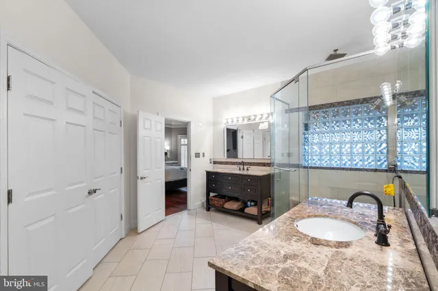 $1,799,000 | 16503 Loneoak Place, Hamilton, VA 20158