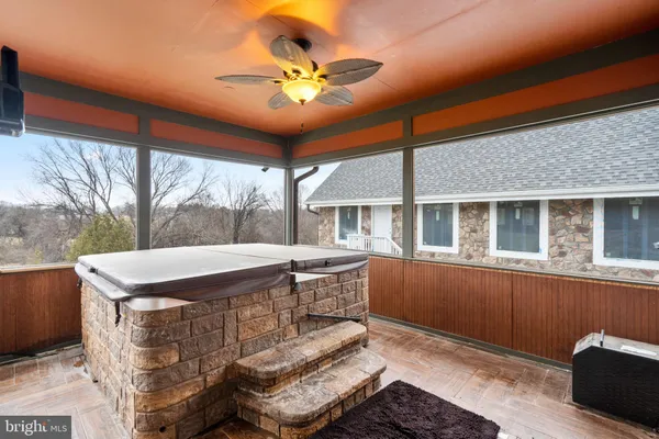 $1,499,000 | 16503 Loneoak Place, Hamilton, VA 20158