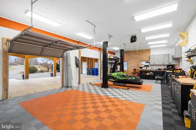 $1,799,000 | 16503 Loneoak Place, Hamilton, VA 20158