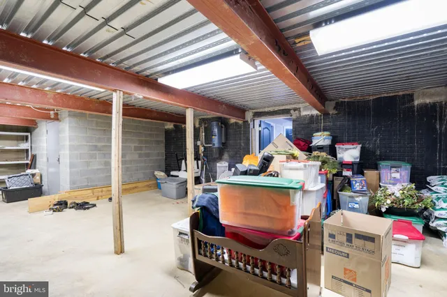 $1,799,000 | 16503 Loneoak Place, Hamilton, VA 20158