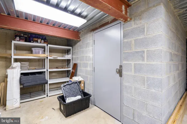 $1,799,000 | 16503 Loneoak Place, Hamilton, VA 20158