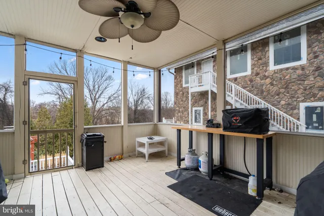 $1,799,000 | 16503 Loneoak Place, Hamilton, VA 20158