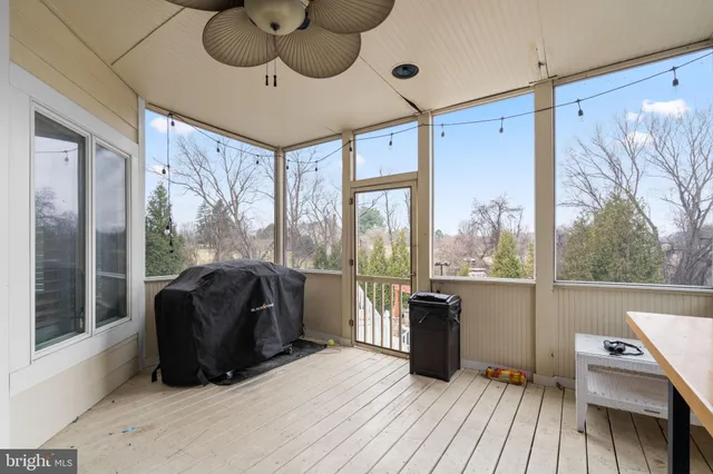 $1,799,000 | 16503 Loneoak Place, Hamilton, VA 20158