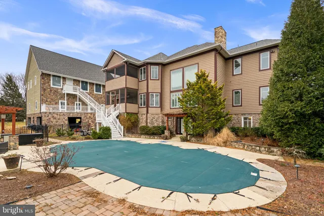 $1,799,000 | 16503 Loneoak Place, Hamilton, VA 20158