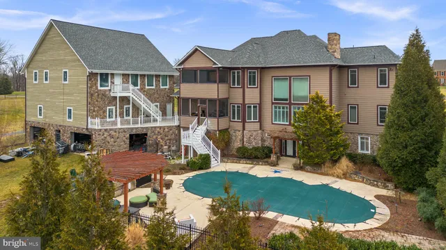 $1,799,000 | 16503 Loneoak Place, Hamilton, VA 20158