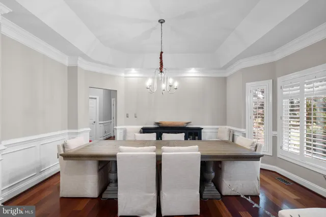 $1,799,000 | 16503 Loneoak Place, Hamilton, VA 20158