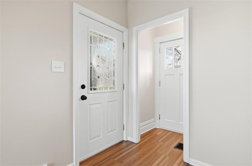 200 Clark Street Mars, PA 16046 - Photo 4 of 50