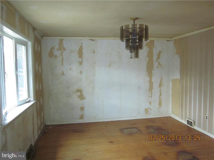353 Valley Road Langhorne, PA 19047 - Photo 5 of 11 Dining Room