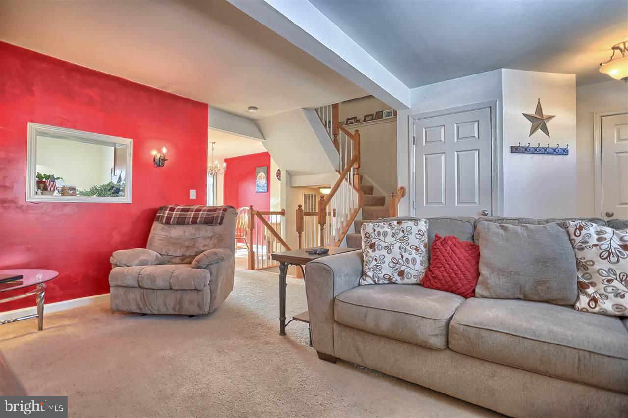 64 Forest Circle Hanover, PA 17331 - Photo 4 of 27 Gallery Image 4