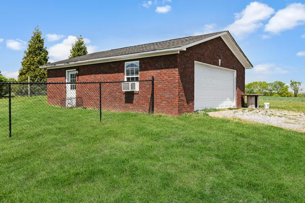 $650,000 | 1815 Hartsville Pike, Gallatin, TN 37066