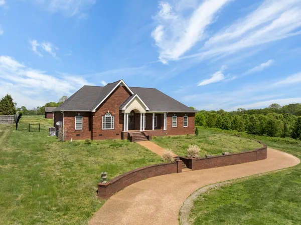 $650,000 | 1815 Hartsville Pike, Gallatin, TN 37066
