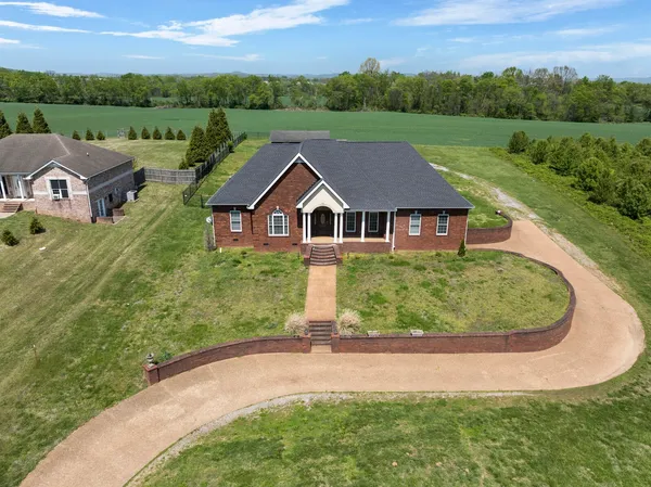 $650,000 | 1815 Hartsville Pike, Gallatin, TN 37066