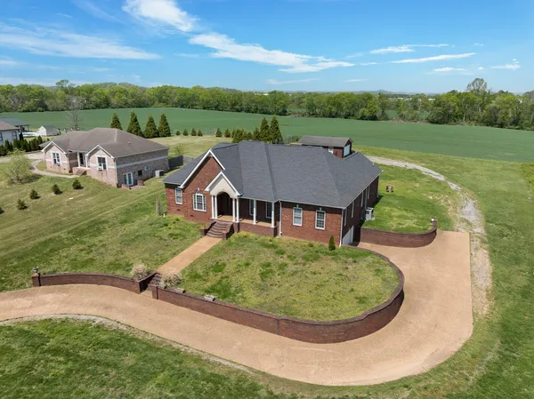 $650,000 | 1815 Hartsville Pike, Gallatin, TN 37066