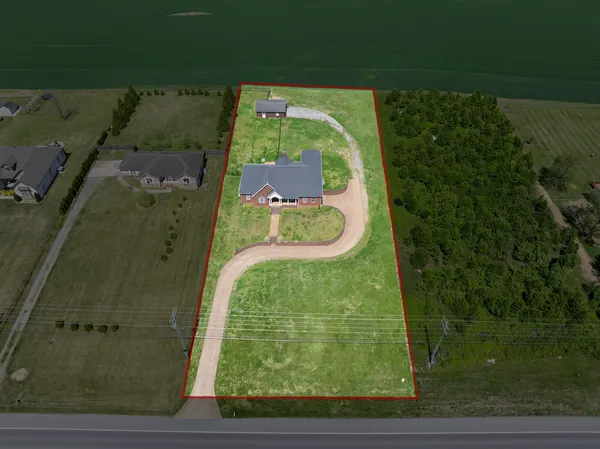 $650,000 | 1815 Hartsville Pike, Gallatin, TN 37066