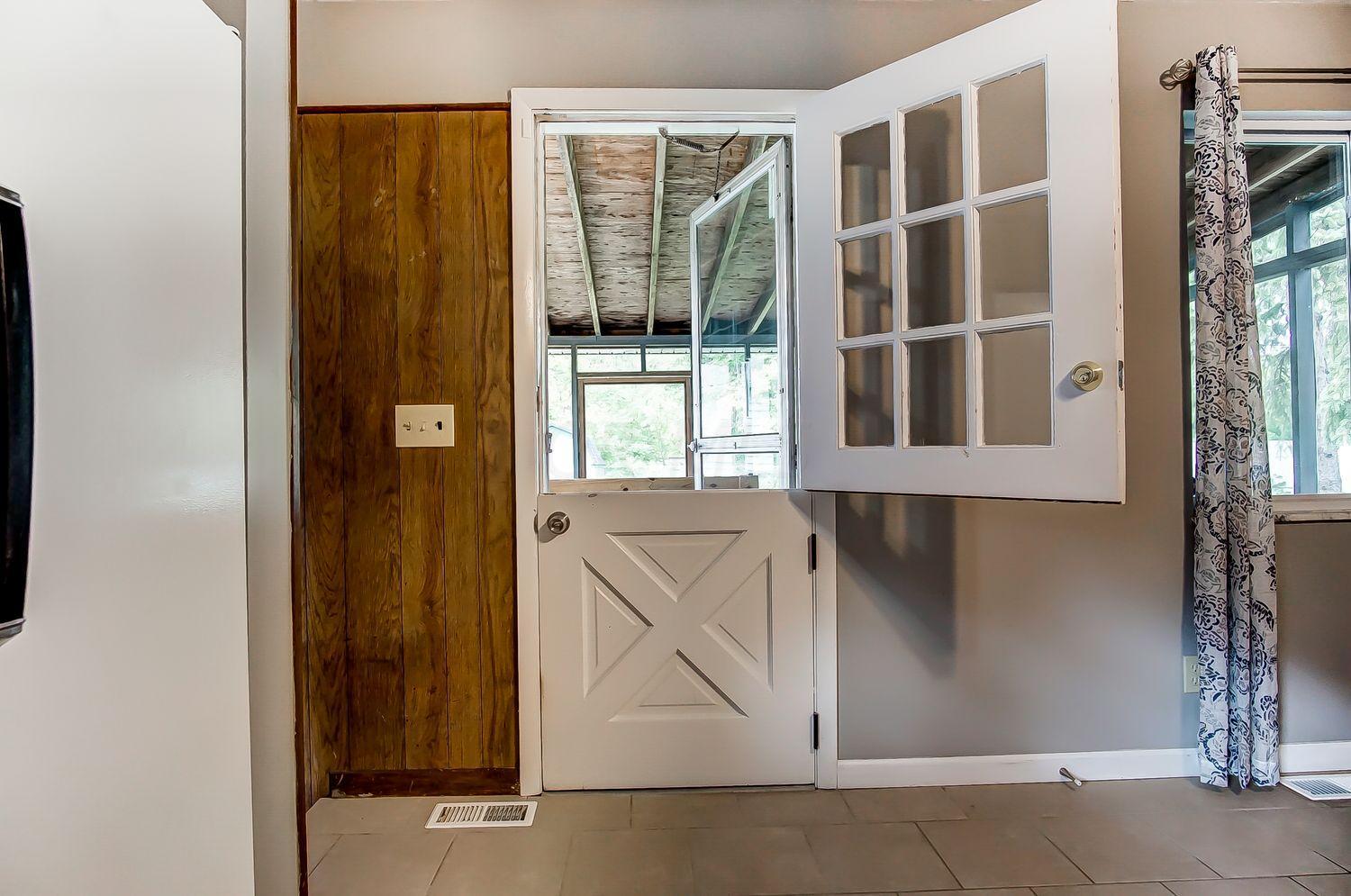 4872 Annhurst Road Columbus, OH 43228 - Photo 13 of 24 Gallery Image 13