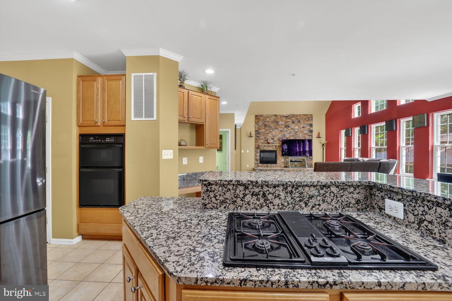 8023 River Park Road Bowie, MD 20715 - Photo 18 of 49 Center Island Kitchen with Gas Cooktop
