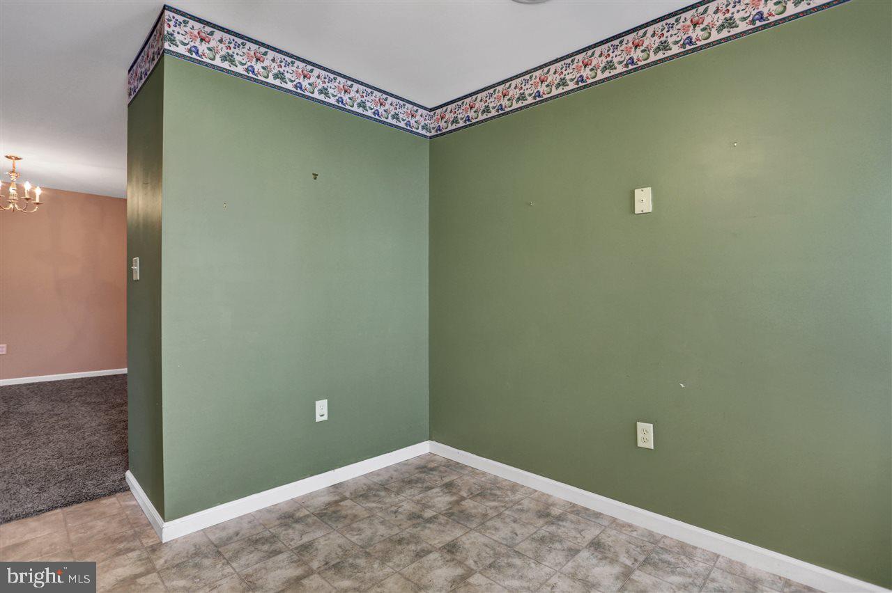 697 Hayley Road York, PA 17404 - Photo 13 of 27 Gallery Image 13