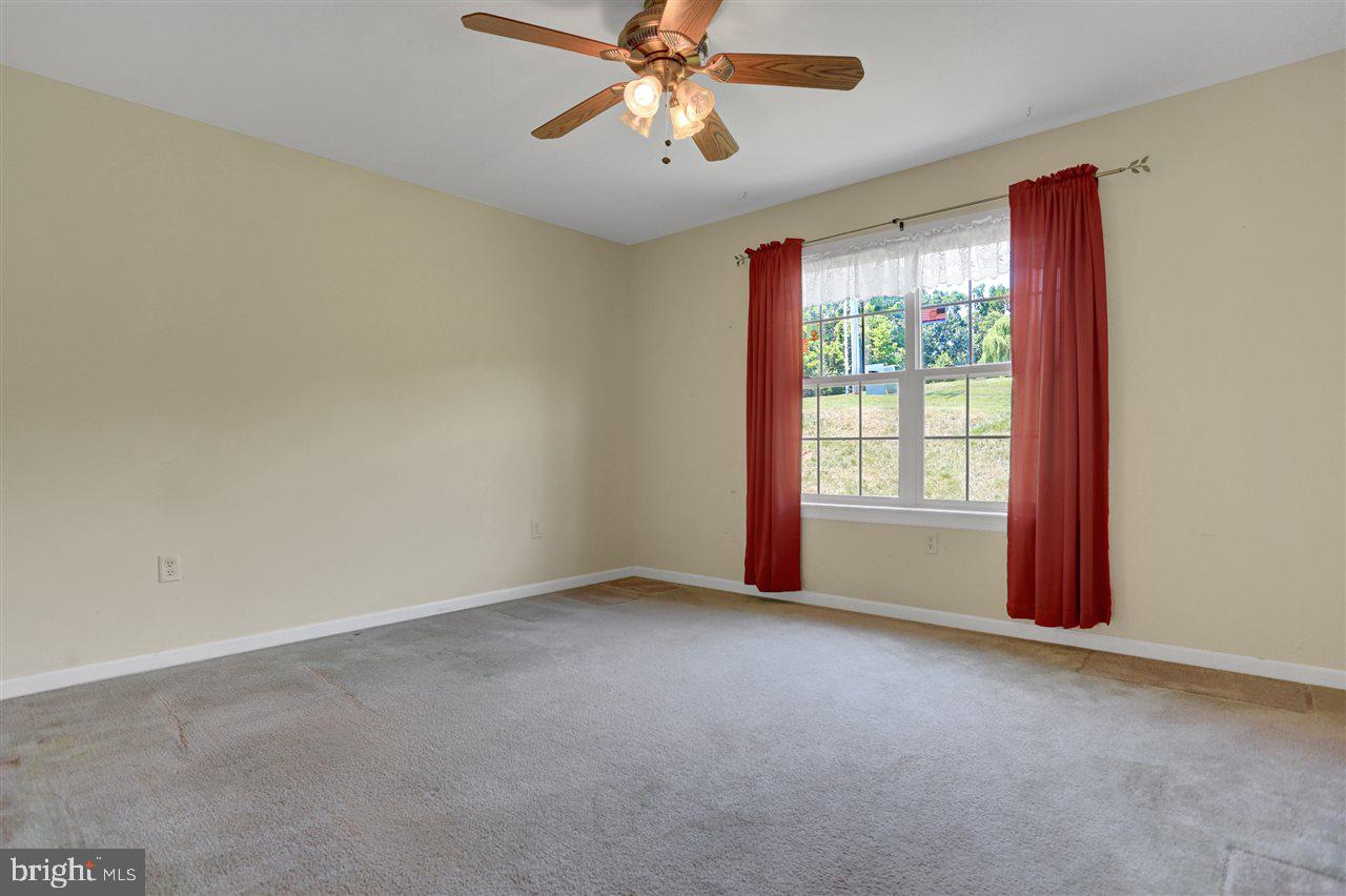 697 Hayley Road York, PA 17404 - Photo 24 of 27 Gallery Image 24