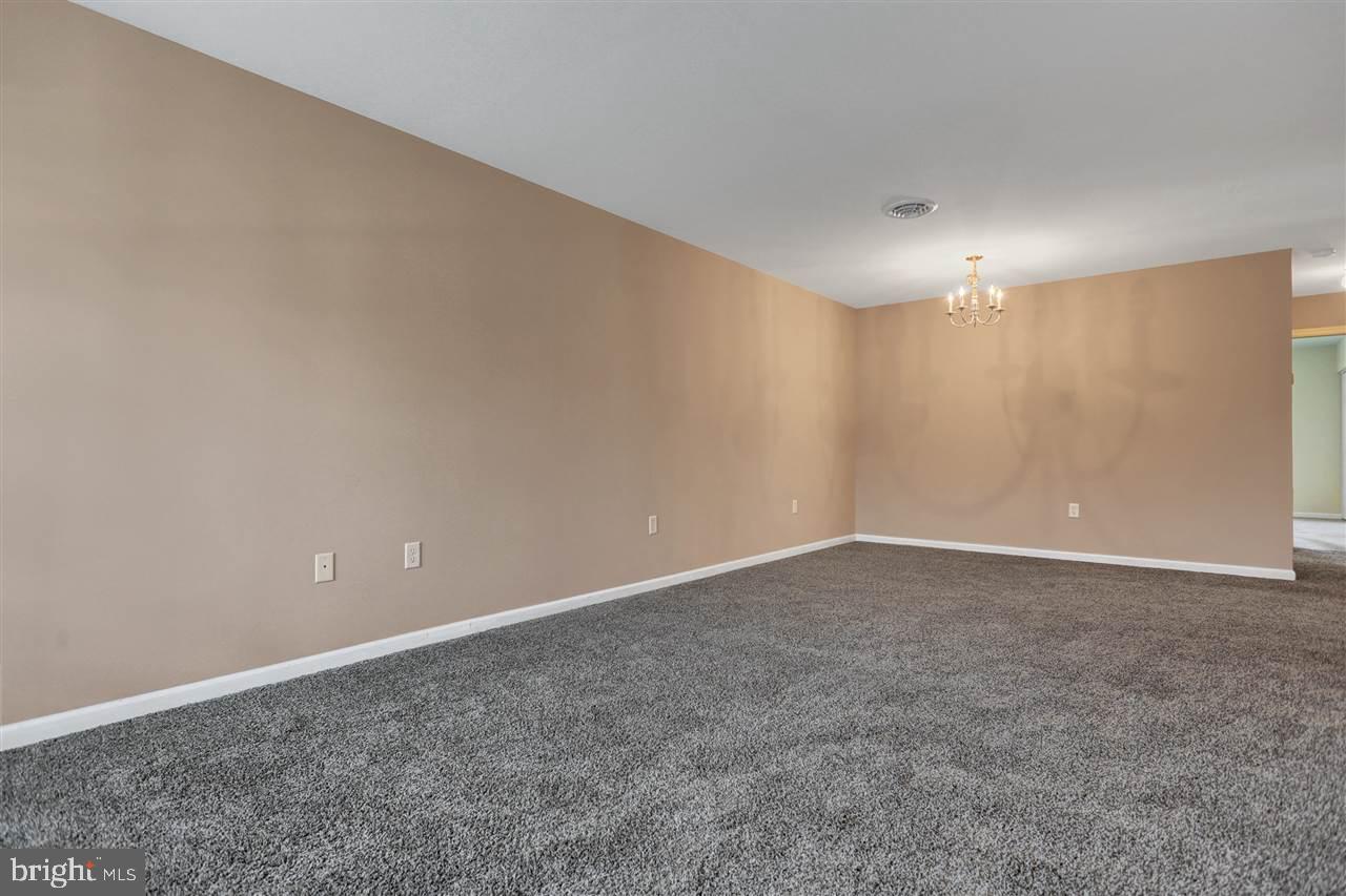 697 Hayley Road York, PA 17404 - Photo 7 of 27 Gallery Image 7