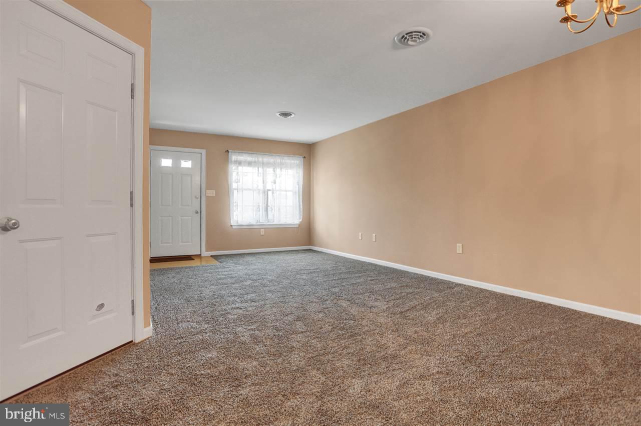 697 Hayley Road York, PA 17404 - Photo 10 of 27 Gallery Image 10