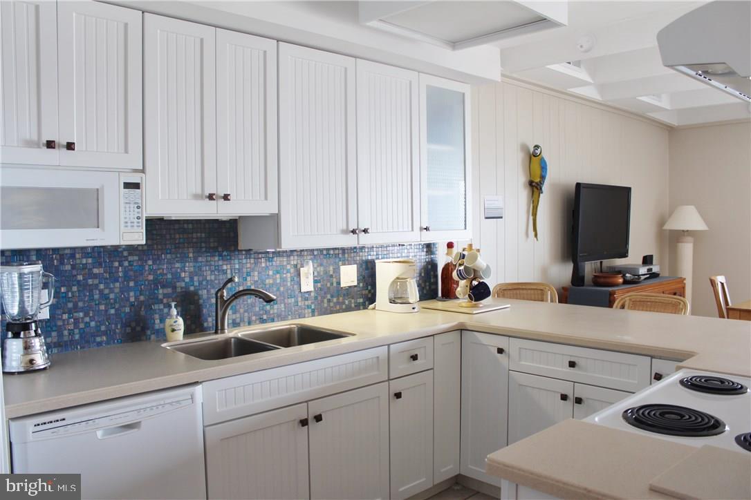 29181 Ocean Road, Unit 4 Bethany Beach, DE 19930 - Photo 9 of 26 Gallery Image 9