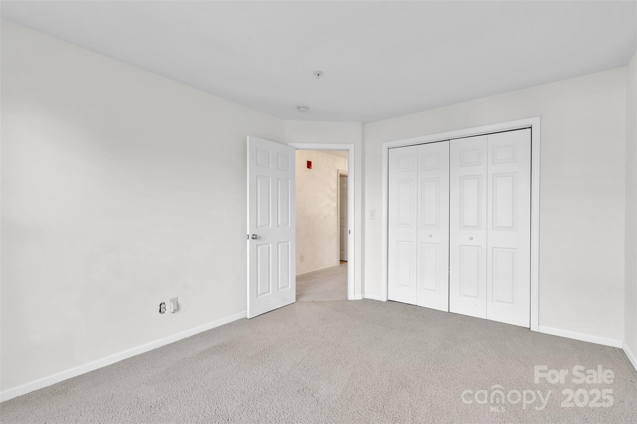 649 Raphael Place Charlotte, NC 28205 - Photo 32 of 47 a view of an empty room