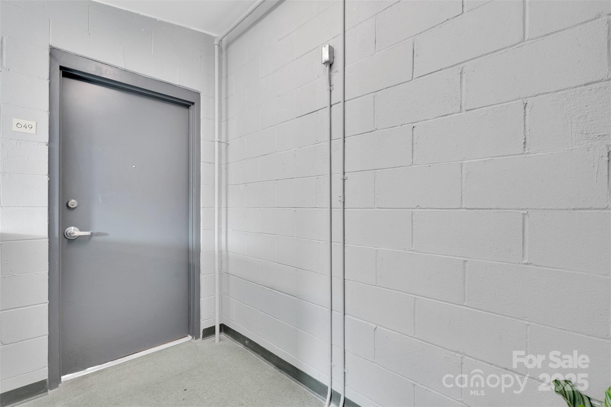 649 Raphael Place Charlotte, NC 28205 - Photo 34 of 47 a view of small space