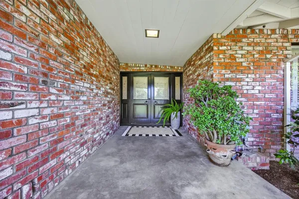 $1,799,000 | 101 West Gibson Road, Woodland, CA 95695