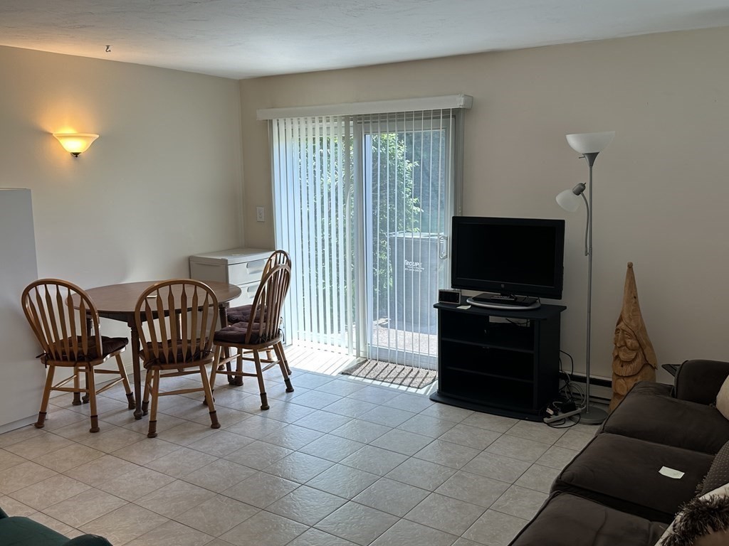 36 Old Forge Road, Unit 36 Bridgewater, MA 02324 - Photo 4 of 18 Gallery Image 4