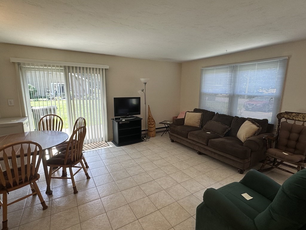 36 Old Forge Road, Unit 36 Bridgewater, MA 02324 - Photo 5 of 18 Gallery Image 5