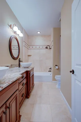 $899,950 | 1943 Alex Way, Turlock, CA 95382