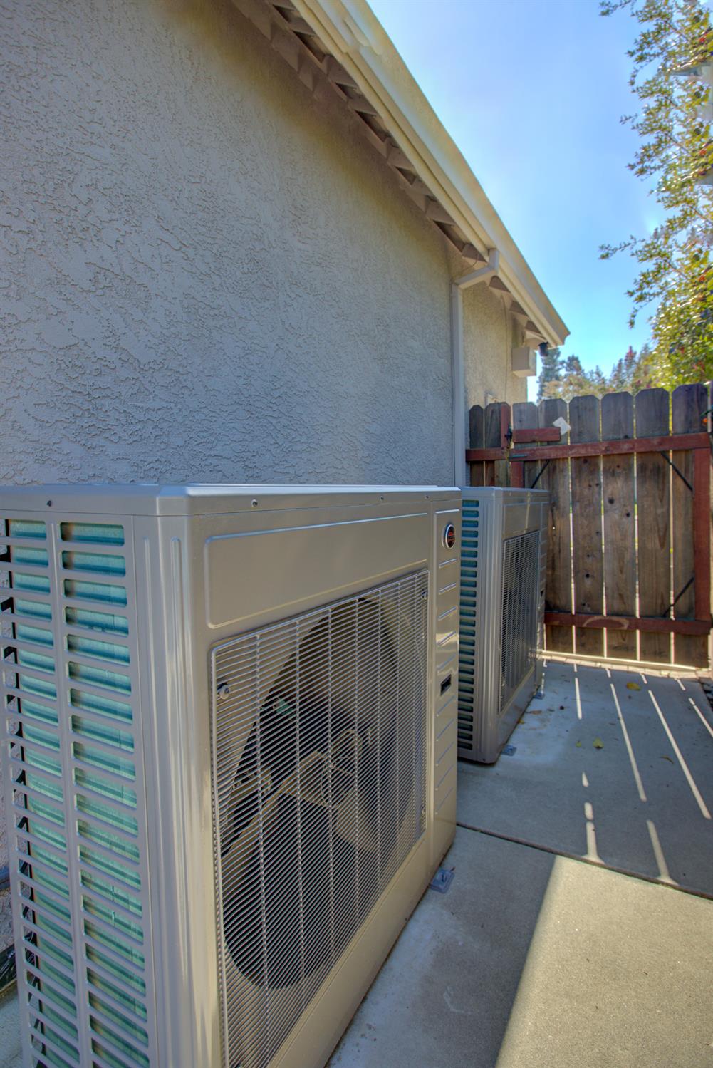 1943 Alex Way Turlock, CA 95382 - Photo 8 of 79