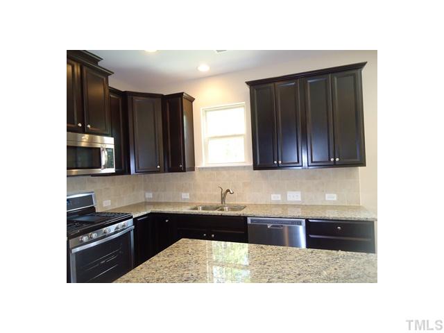 813 Wickham Ridge Road Apex, NC 27539 - Photo 5 of 25