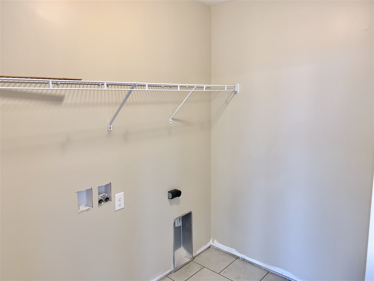1402 Satterfield Road Greer, SC 29651 - Photo 5 of 12 Gallery Image 5