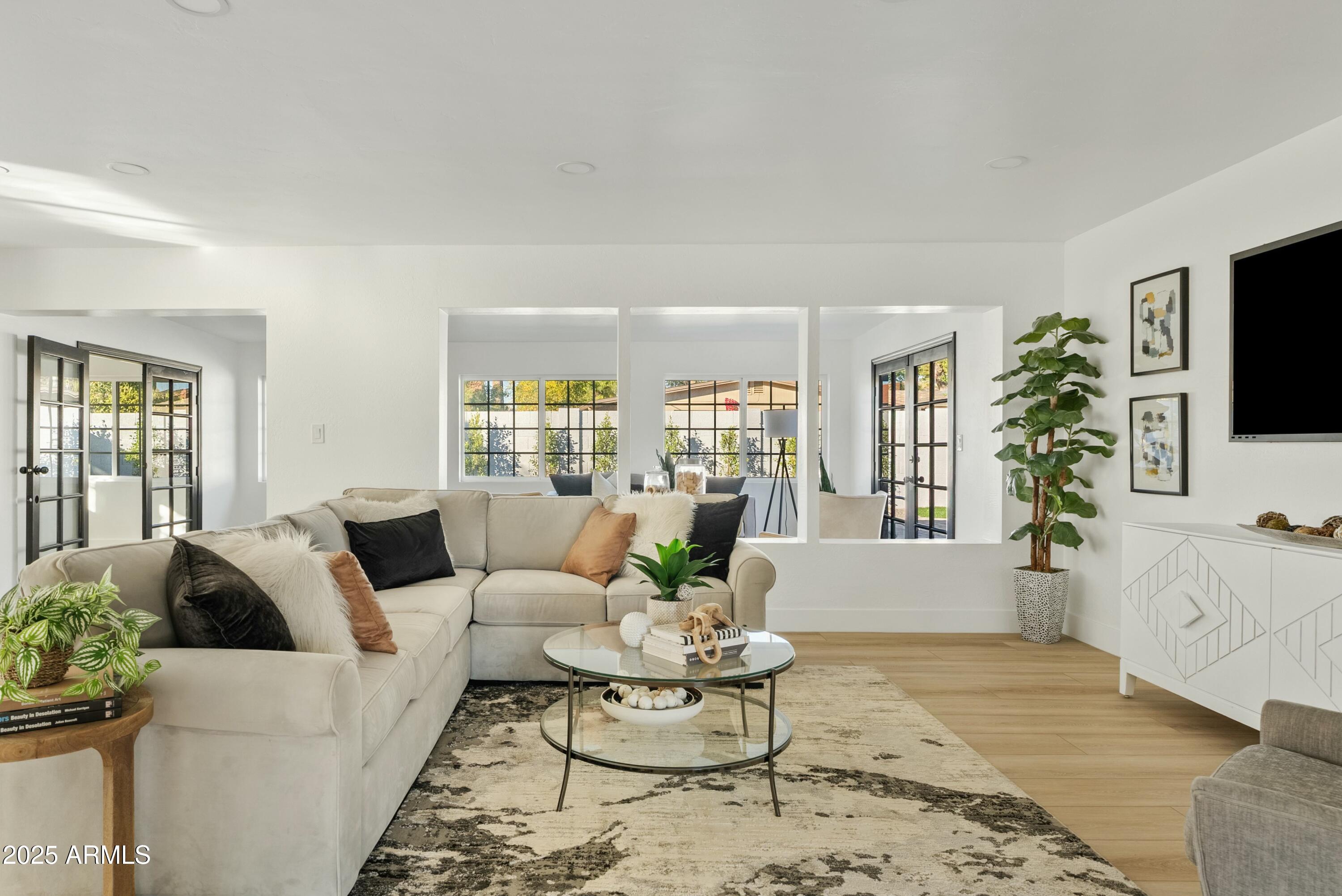 1302 West Golden Lane Phoenix, AZ 85021 - Photo 12 of 46 tempImageyoXqZj