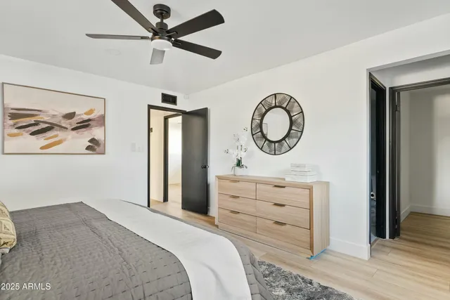 $849,900 | 1302 West Golden Lane, Phoenix, AZ 85021