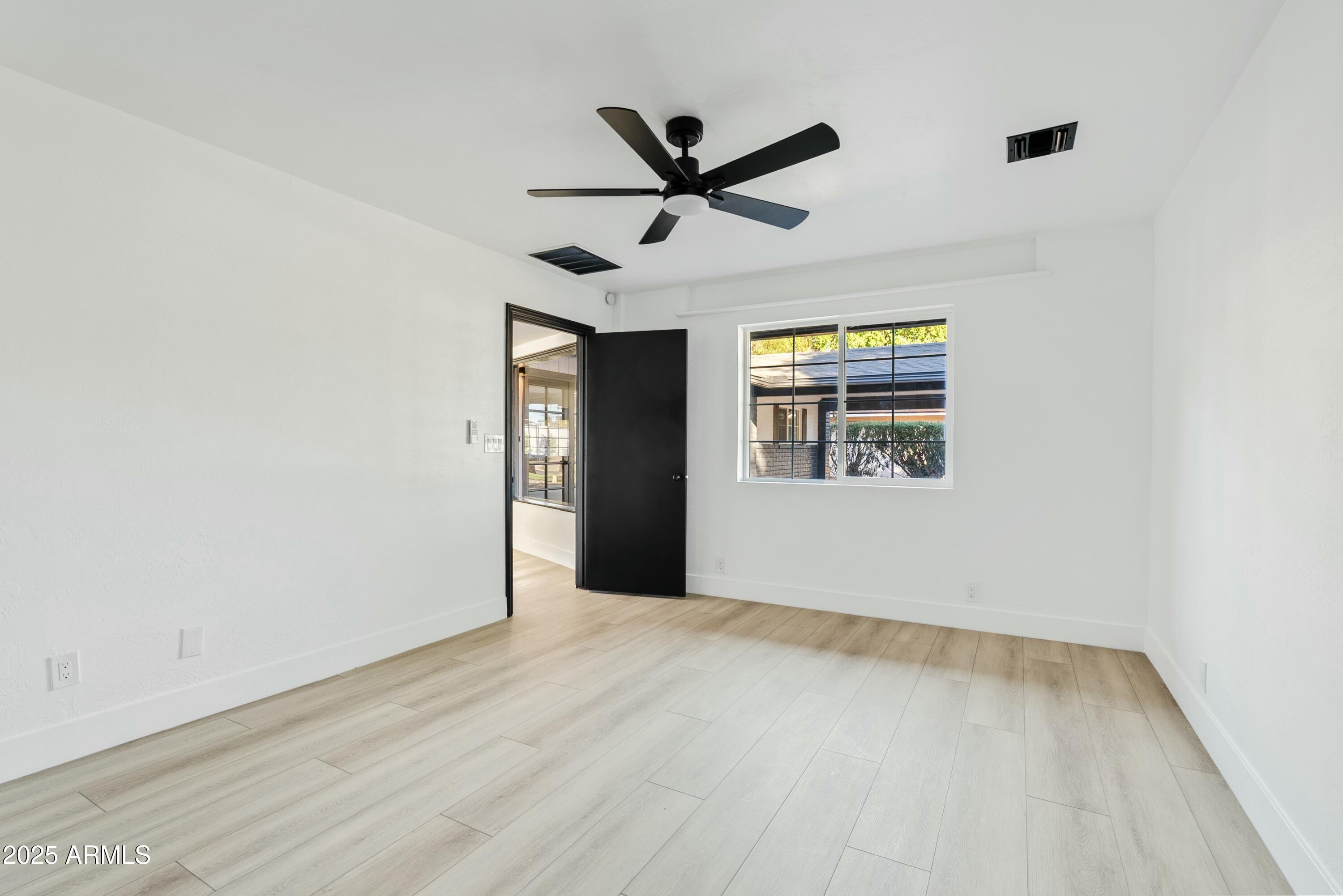 1302 West Golden Lane Phoenix, AZ 85021 - Photo 26 of 46 tempImagemHdzdt