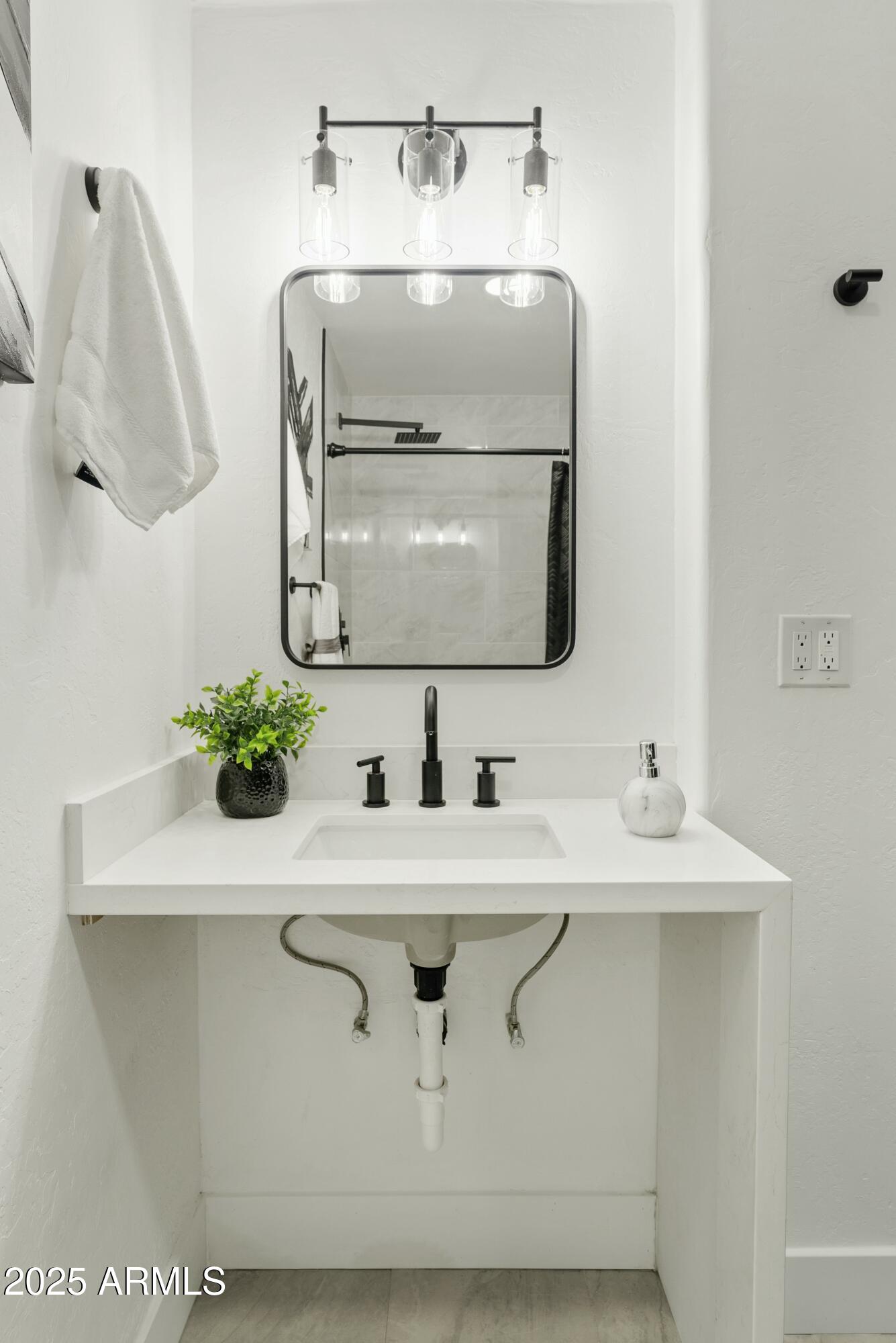 1302 West Golden Lane Phoenix, AZ 85021 - Photo 28 of 46 tempImageKdDNua