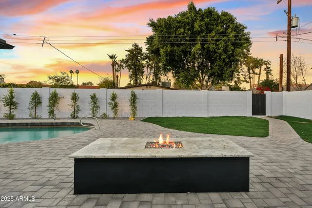 $849,900 | 1302 West Golden Lane, Phoenix, AZ 85021