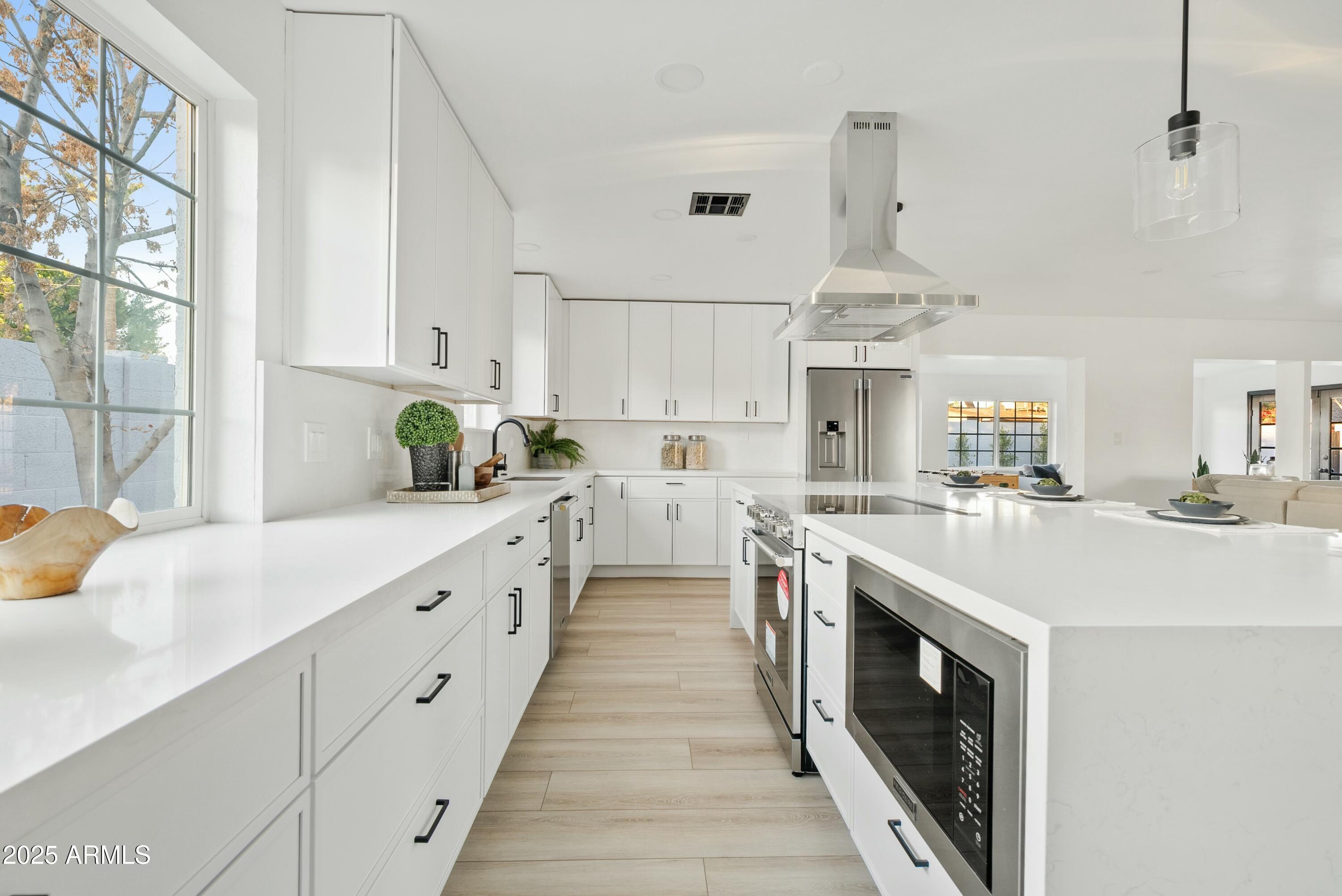 1302 West Golden Lane Phoenix, AZ 85021 - Photo 6 of 46 tempImagedKyA2F