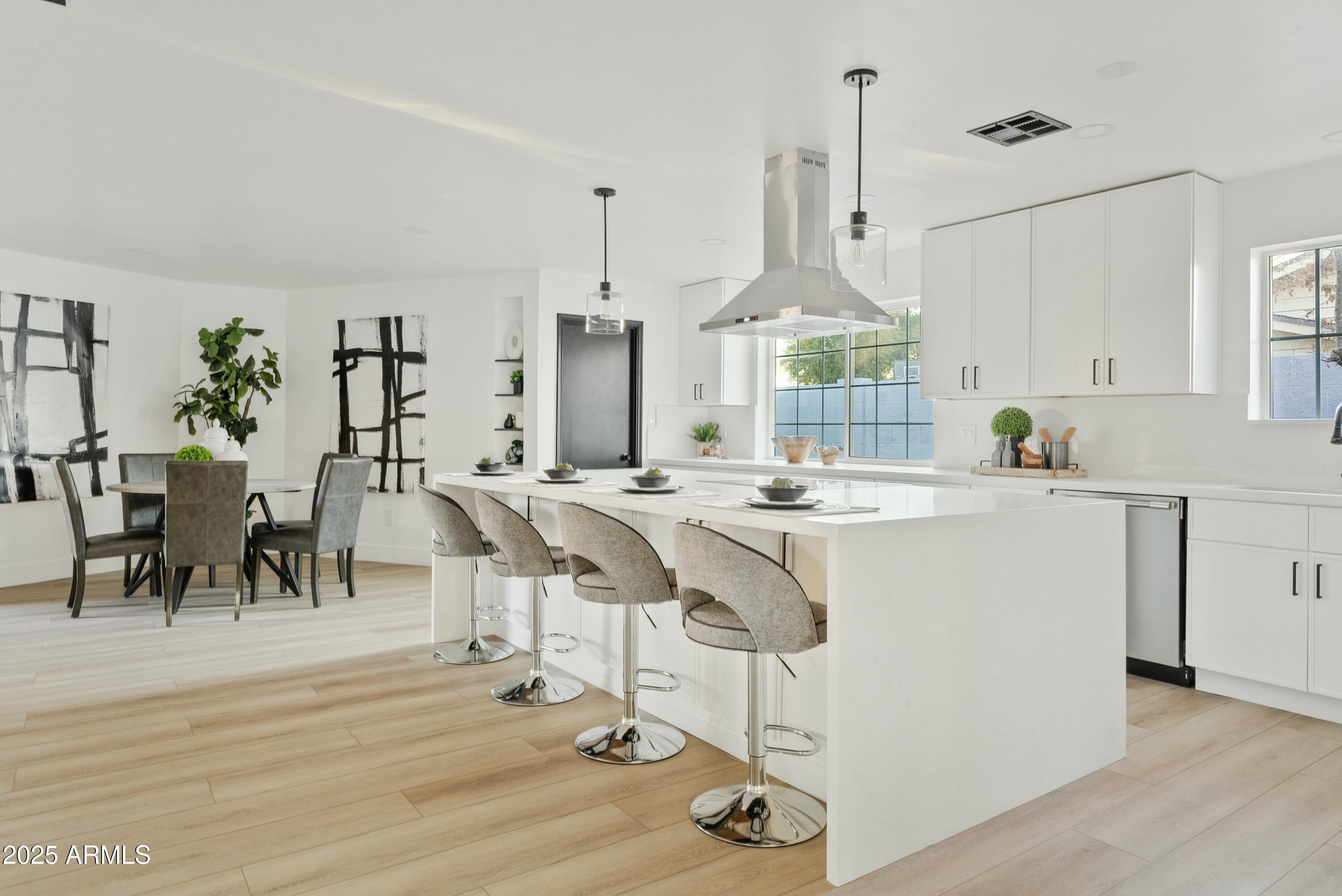 1302 West Golden Lane Phoenix, AZ 85021 - Photo 9 of 46 tempImage76IPOX