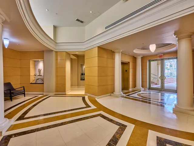 $449,000 | 610 Clematis Street, Unit 522, West Palm Beach, FL 33401