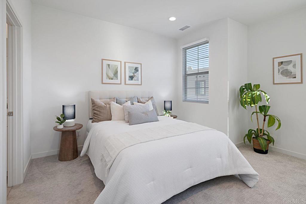 313 Brookside Way Santee, CA 92071 - Photo 22 of 41 Primary Bedroom