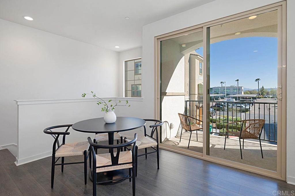 313 Brookside Way Santee, CA 92071 - Photo 5 of 41 Dinette