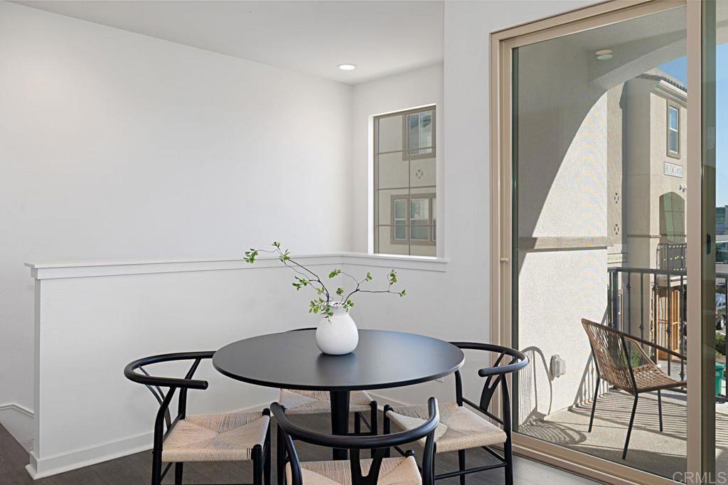 313 Brookside Way Santee, CA 92071 - Photo 6 of 41 Dinette