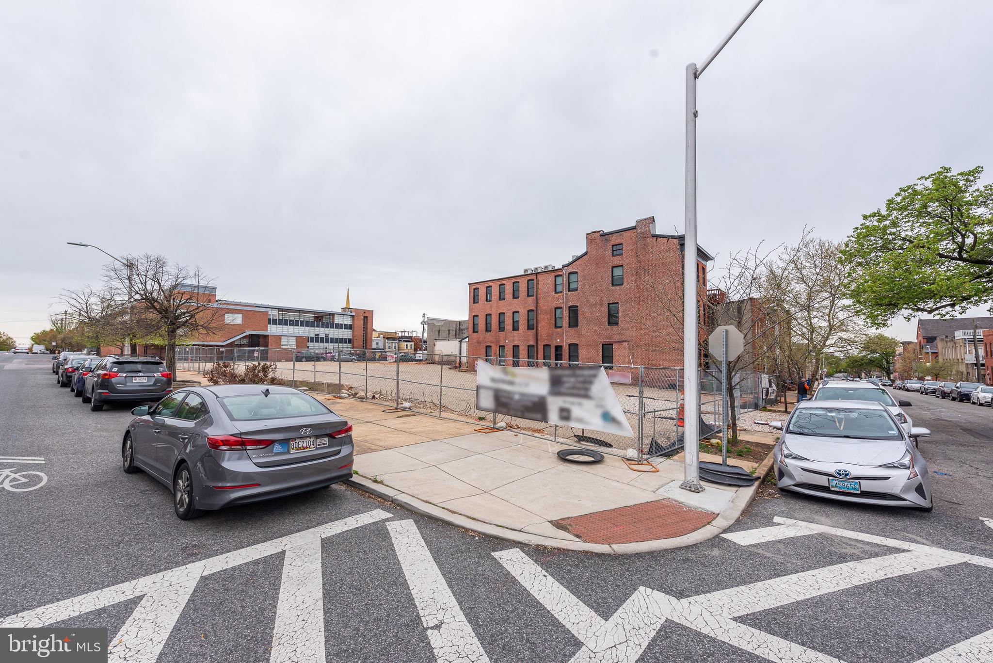 901 South Ellwood Avenue Baltimore, MD 21224 - Photo 9 of 17 a car parked in front of a building